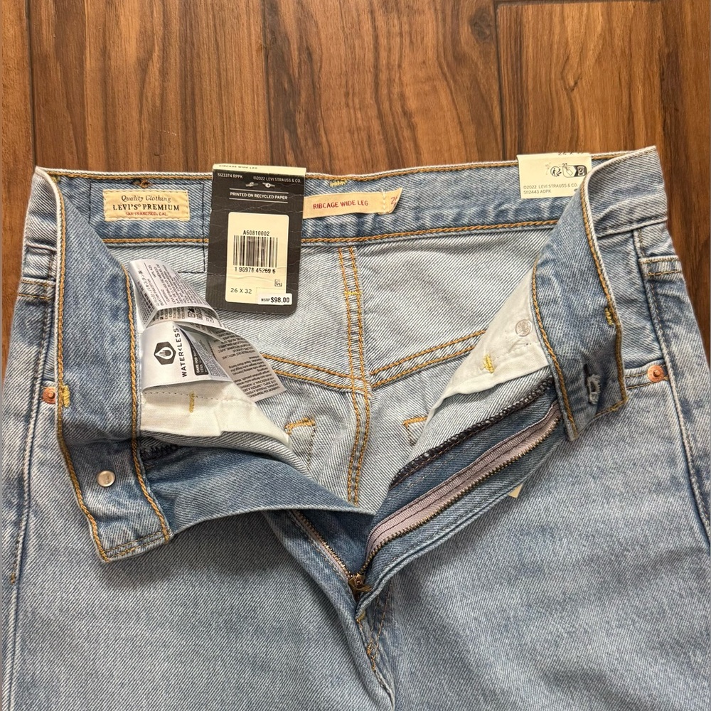 Levi's Ribcage Wide Leg - Picture 6 of 7